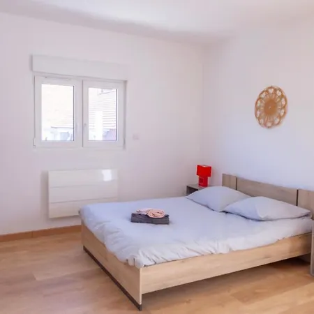 10 Pers - Lille - Parking & Terrasses