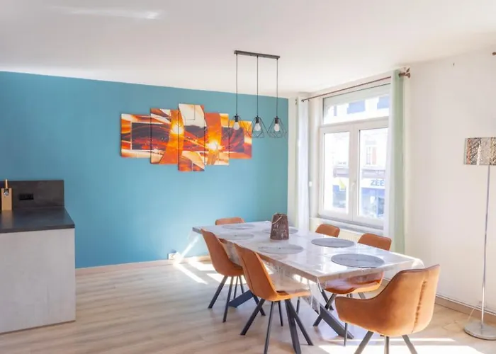 10 Pers - Lille - Parking & Terrasses Vakantiehuis Lambersart